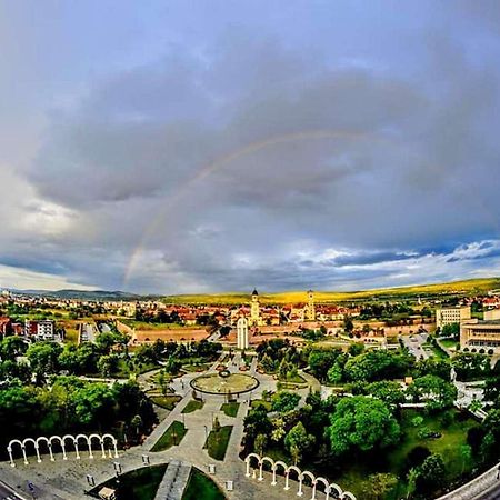 Midsummer Boulevard Apartment Алба Юлия Екстериор снимка