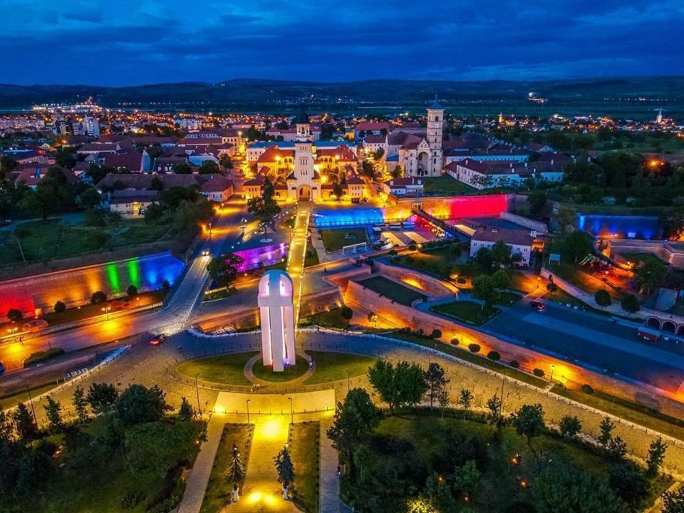 Midsummer Boulevard Apartment Алба Юлия Екстериор снимка