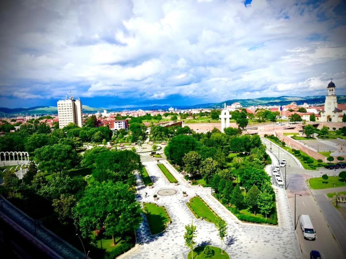 Midsummer Boulevard Apartment Алба Юлия Екстериор снимка